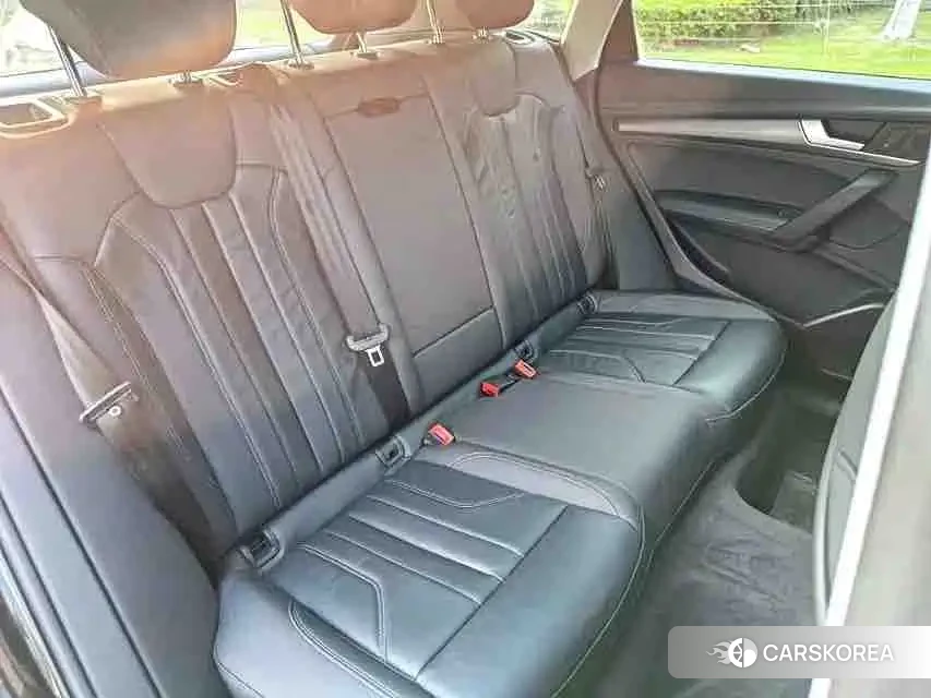 Audi Q5L id 4629784 из Китая 14