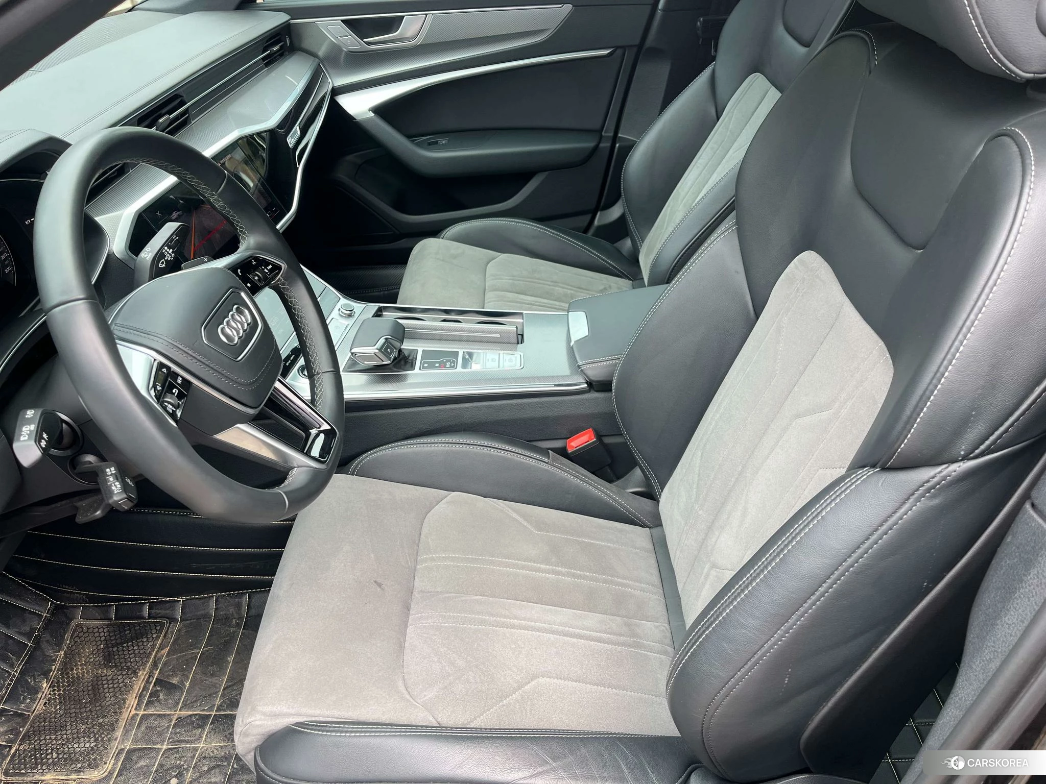 Audi A6L id 4467837 из Китая 16