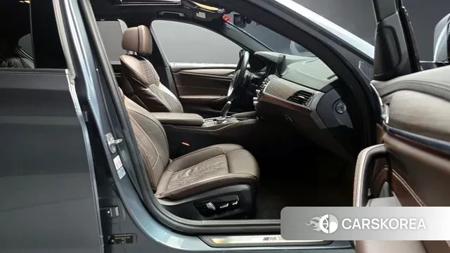 BMW 5 Series (G30) id 3429596 из Кореи 20