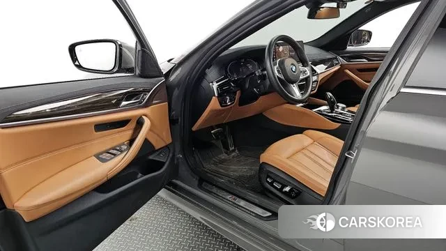 BMW 5 Series (G30) id 2989620 из Кореи 20