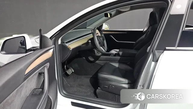 Tesla Model Y id 3763893 из Кореи 20