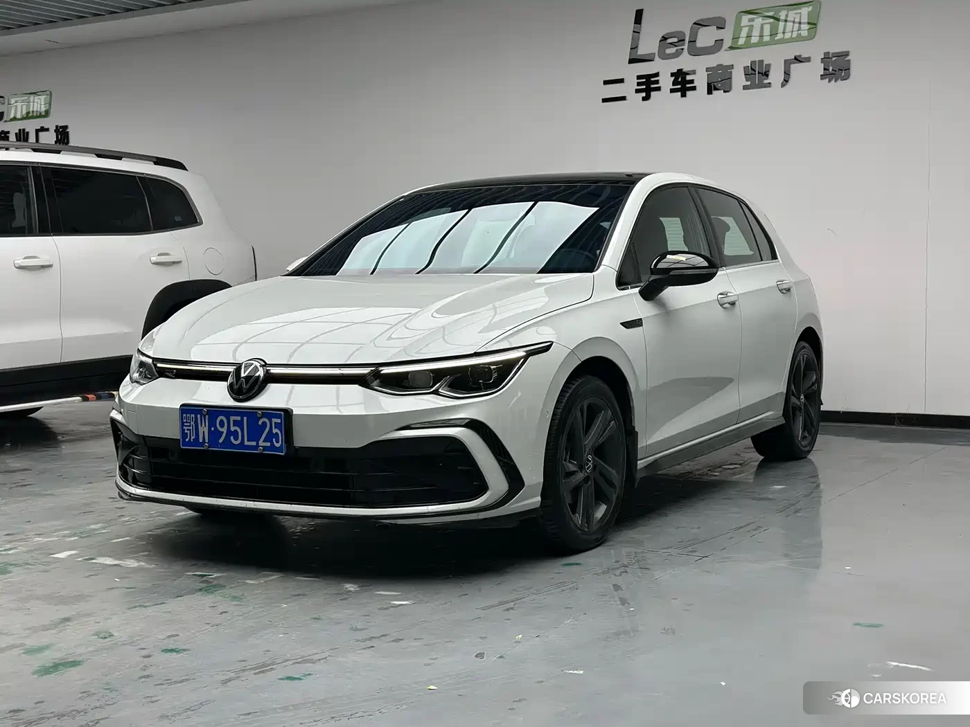 Volkswagen Golf id 4681139 из Китая 14