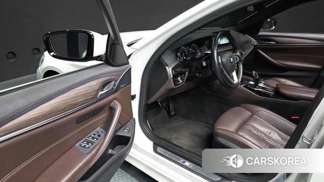 BMW 5 Series (G30) id 4390553 из Кореи 20