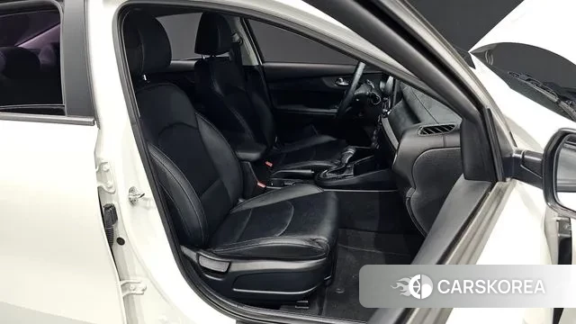 Kia Come New K3 id 2981804 из Кореи 20