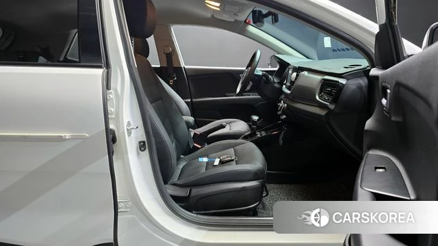 Kia Stonic id 3861262 из Кореи 20