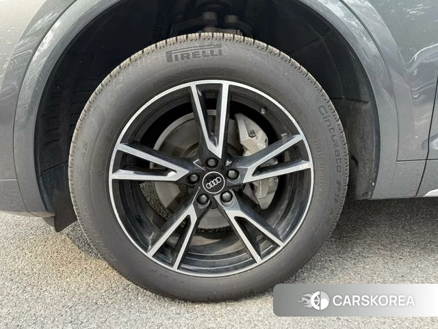 Audi Q5L id 4208815 из Китая 16