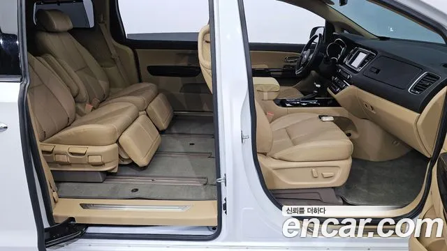 Kia The New Carnival id 2855688 из Кореи 20