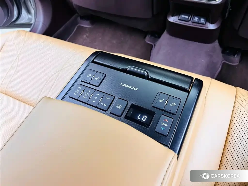 Lexus ES id 4576690 из Китая 18