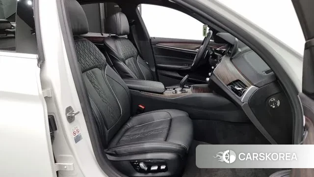 BMW 5 Series (G30) id 3045624 из Кореи 20