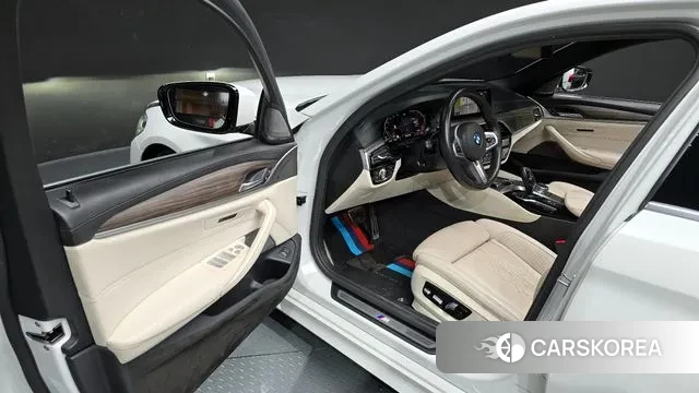 BMW 5 Series (G30) id 3765741 из Кореи 20