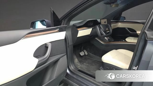 Tesla Model X id 4618225 из Кореи 31