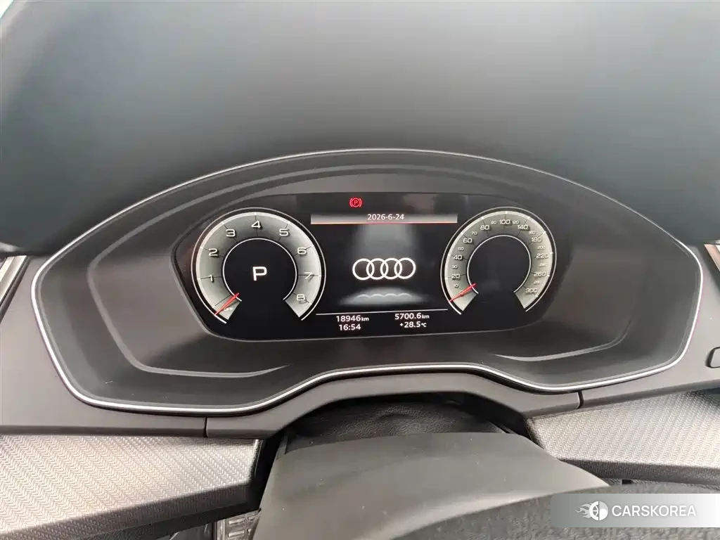 Audi Q5L id 4547563 из Китая 16