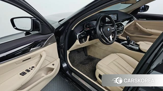 BMW 5 Series (G30) id 4732379 из Кореи 33
