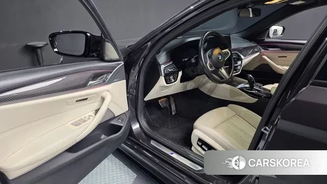 BMW 5 Series (G30) id 3698094 из Кореи 20