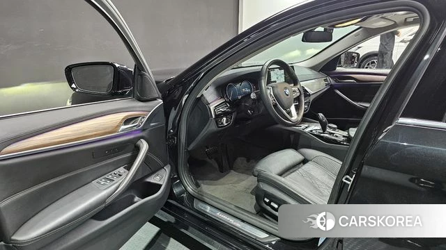 BMW 5 Series (G30) id 4377941 из Кореи 20