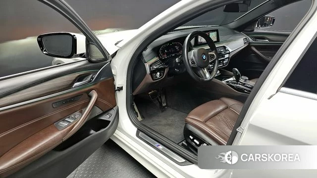 BMW 5 Series (G30) id 4284439 из Кореи 35