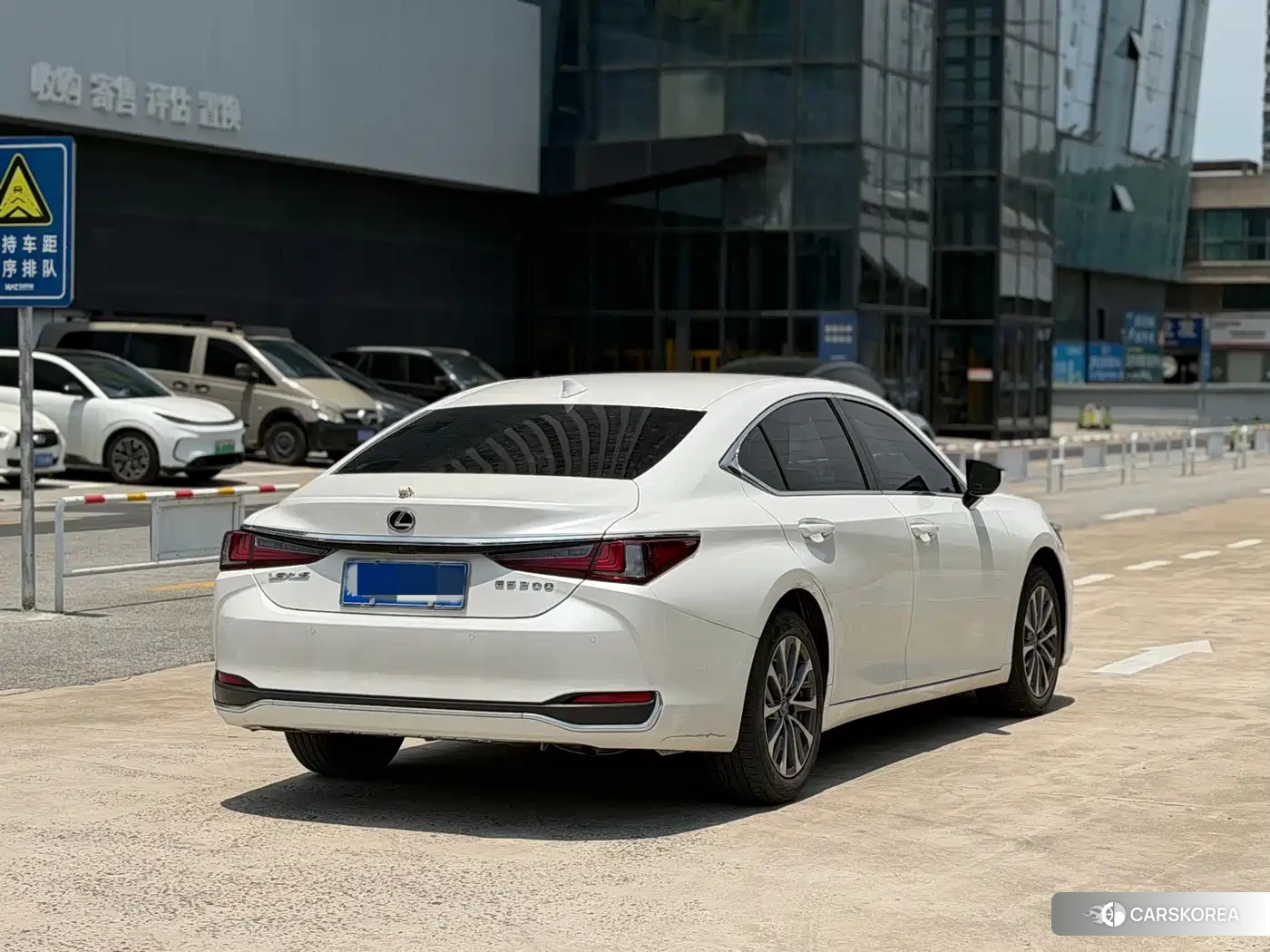 Lexus ES id 4599755 из Китая 11