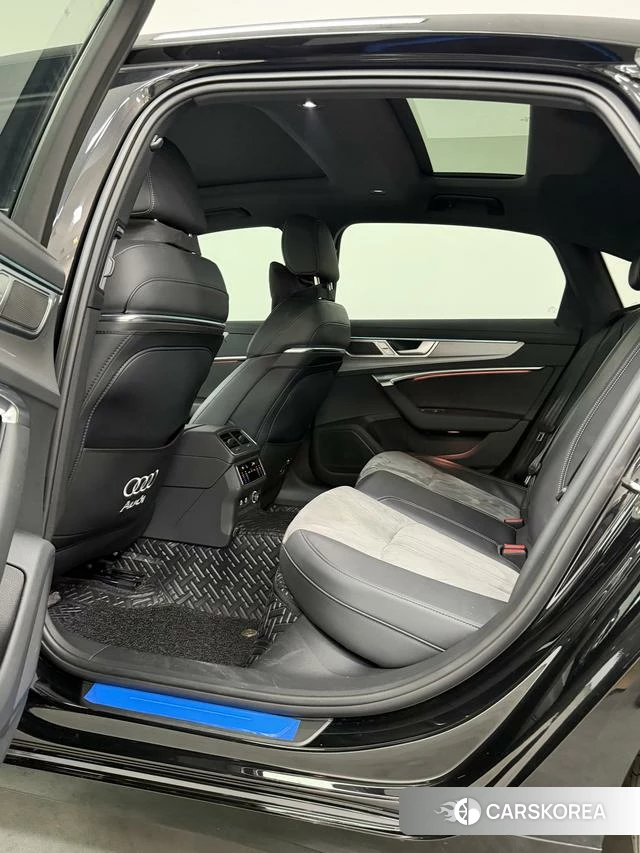 Audi A6L id 4313791 из Китая 16