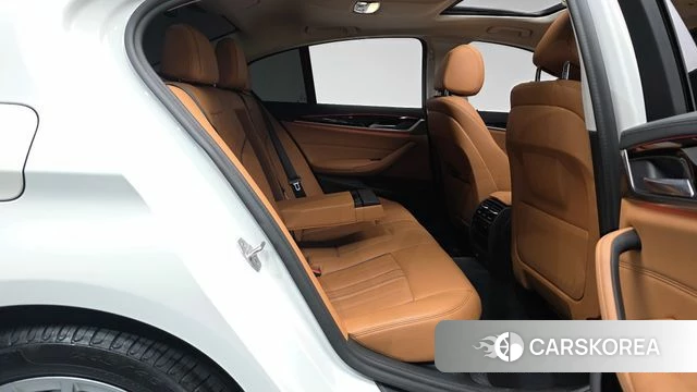 BMW 5 Series (G30) id 4573914 из Кореи 34