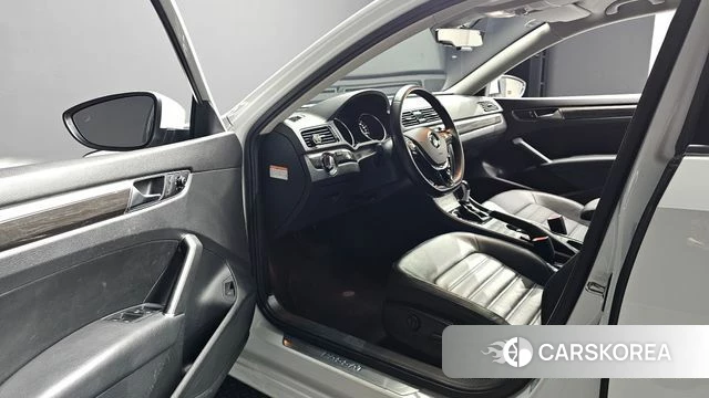 Volkswagen The New Passat id 4477450 из Кореи 20