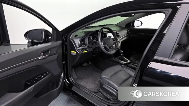 Hyundai Avante AD id 3009499 из Кореи 20