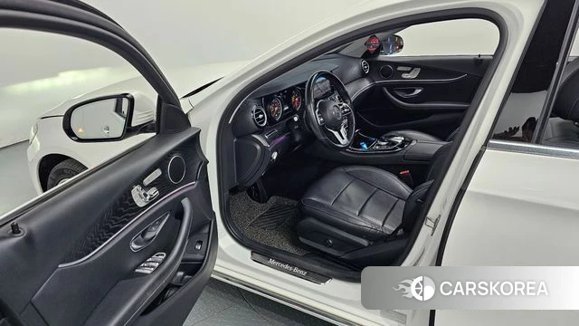 Mercedes-Benz E-Class W213 id 4203696 из Кореи 32