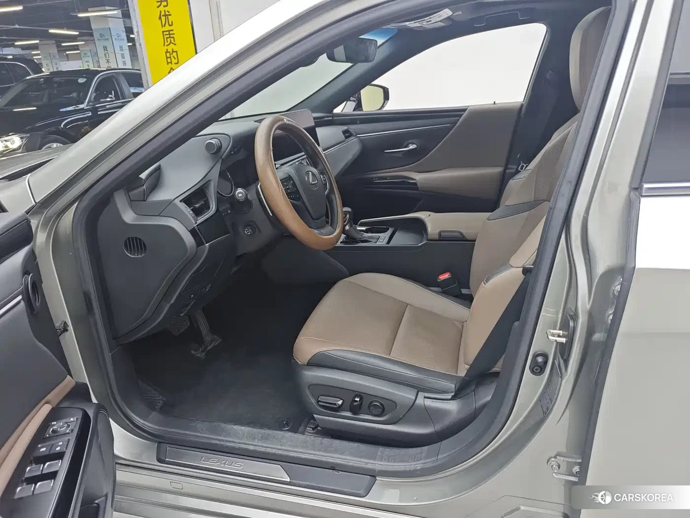Lexus ES id 4539008 из Китая 11