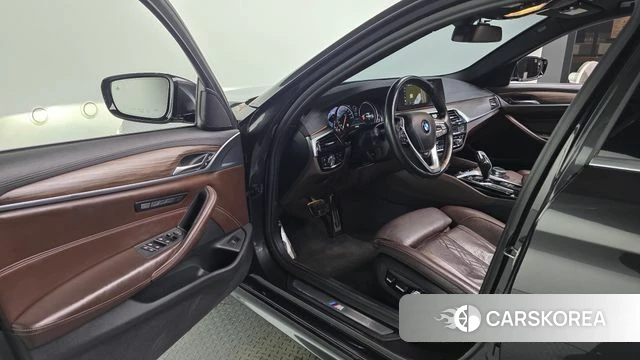 BMW 5 Series (G30) id 4397948 из Кореи 20
