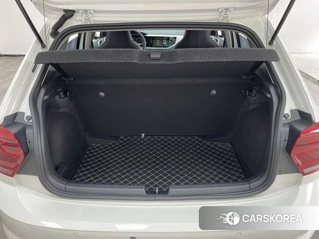 Volkswagen Polo id 4277751 из Китая 26