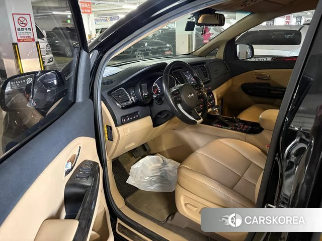 Kia The New Carnival id 4658378 из Кореи 19