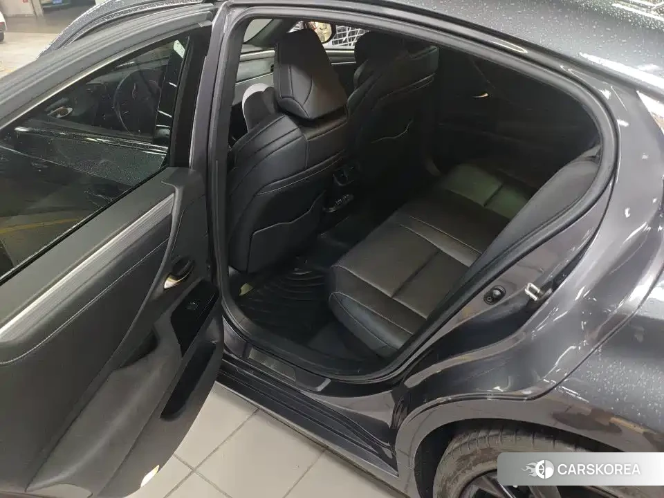 Lexus ES id 4644527 из Китая 10