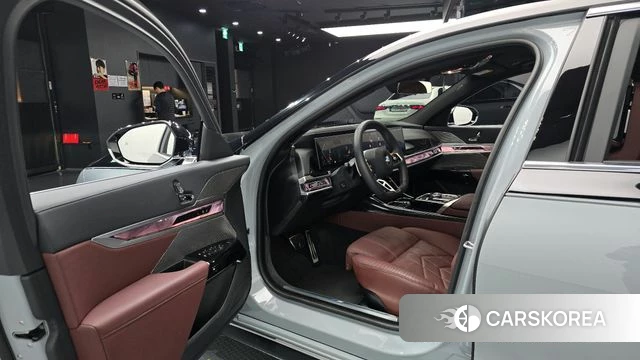 BMW 7 Series (G70) id 3890992 из Кореи 20