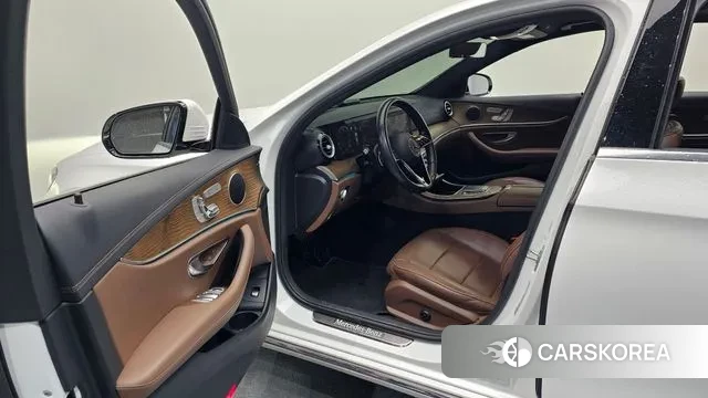 Mercedes-Benz E-Class W213 id 3577178 из Кореи 20