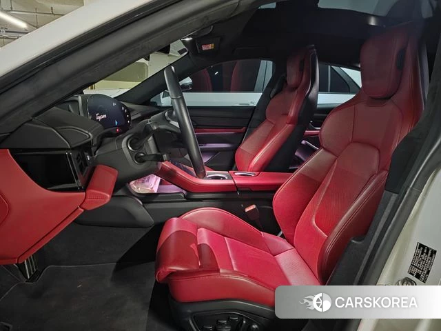 Porsche Taycan id 4186752 из Кореи 20