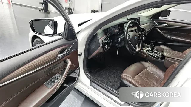 BMW 5 Series (G30) id 3505491 из Кореи 20