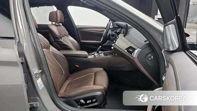 BMW 5 Series (G30) id 3597896 из Кореи 20