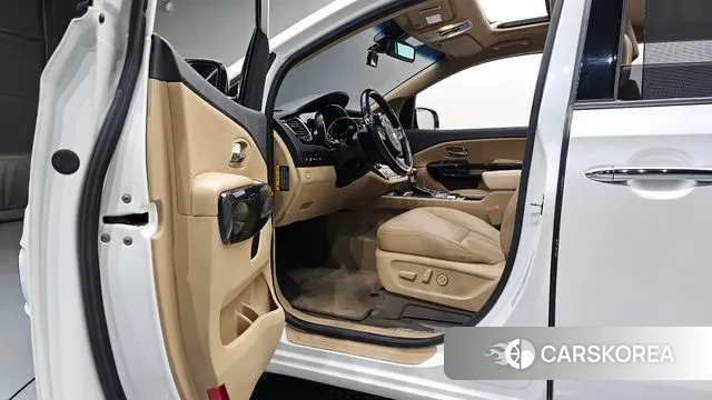 Kia All New Carnival id 3667145 из Кореи 20