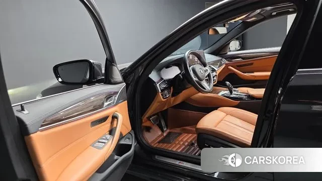 BMW 5 Series (G30) id 3722438 из Кореи 20