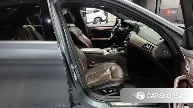 BMW 5 Series (G30) id 3582840 из Кореи 20