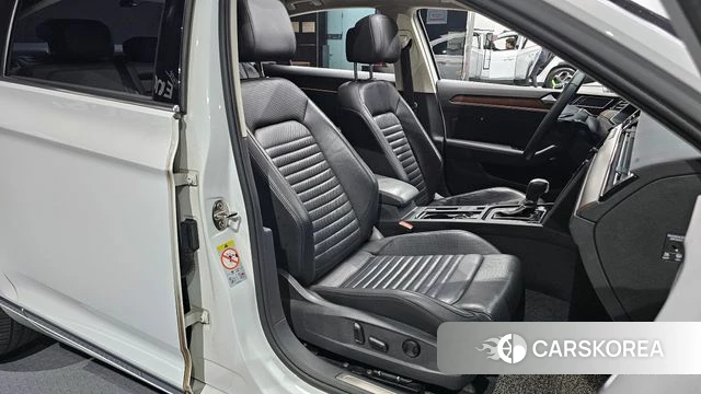 Volkswagen Passat GT (B8) id 3845598 из Кореи 20