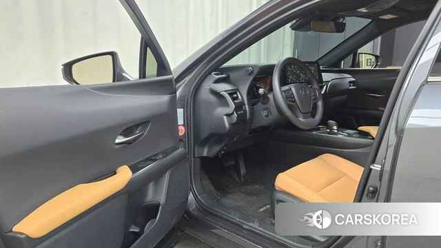 Lexus UX300h id 3786004 из Кореи 20