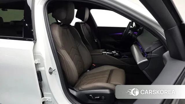 BMW 5 Series (G60) id 3451941 из Кореи 20