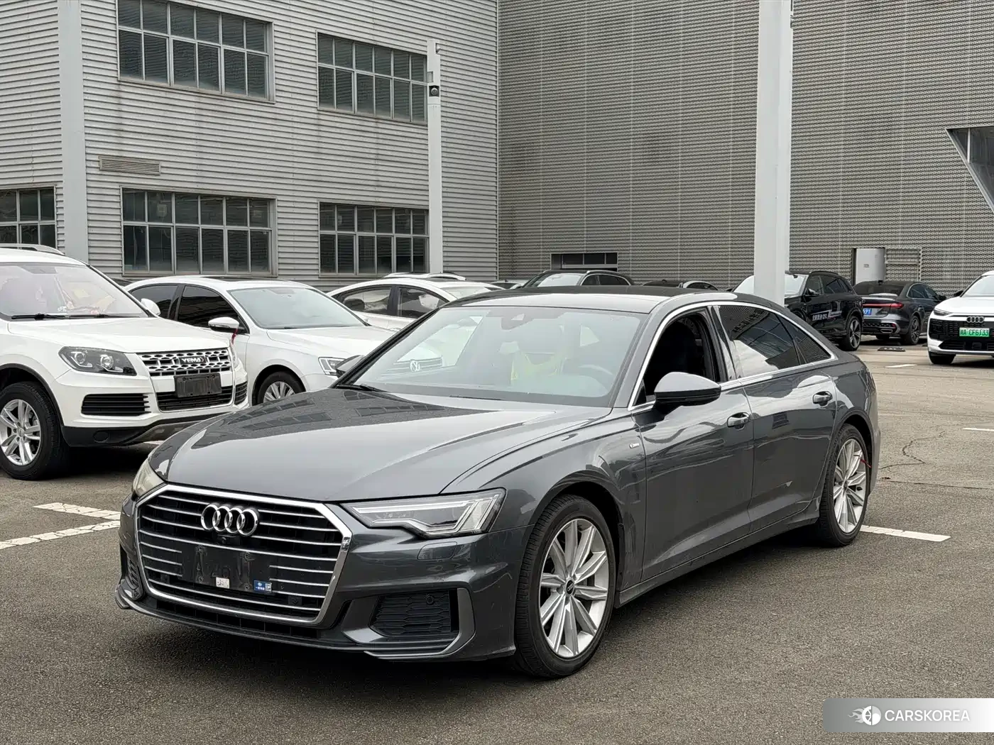 Audi A6L id 4559605 из Китая 11