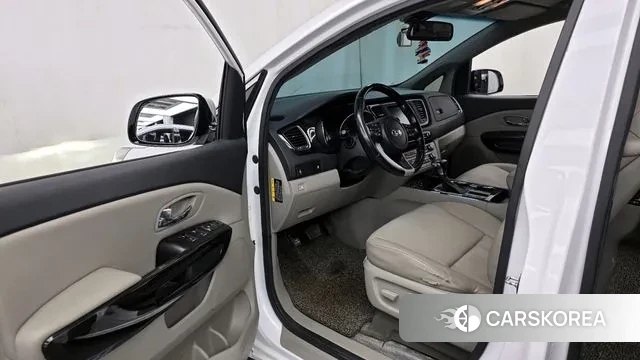 Kia The New Carnival id 2961982 из Кореи 20