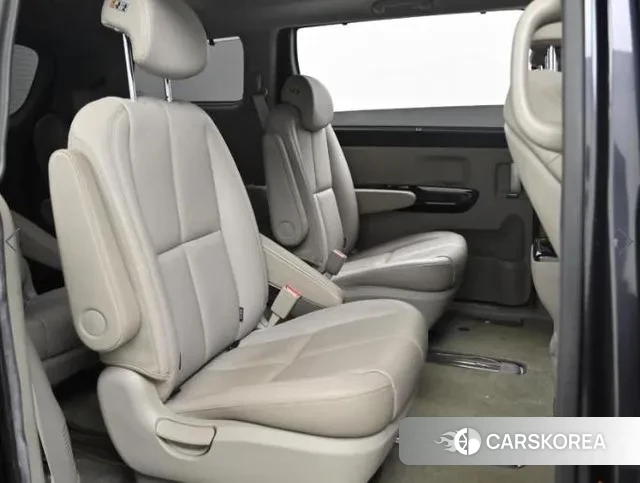 Kia The New Carnival id 3021444 из Кореи 17