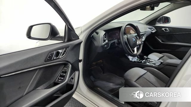 BMW 1 Series (F40) id 3963554 из Кореи 20