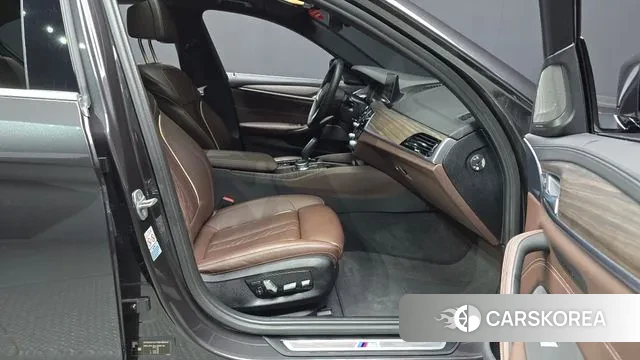 BMW 5 Series (G30) id 3361920 из Кореи 20