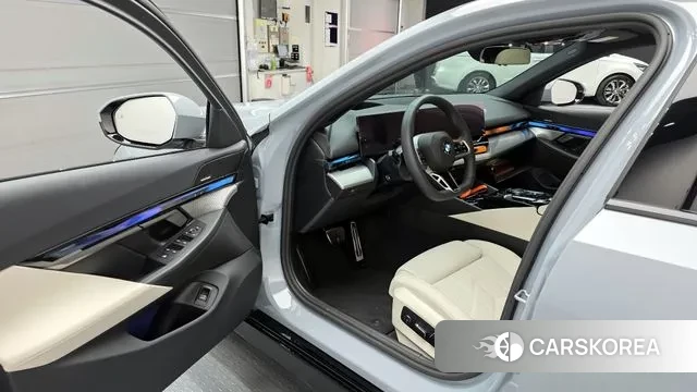 BMW 5 Series (G60) id 3511997 из Кореи 20