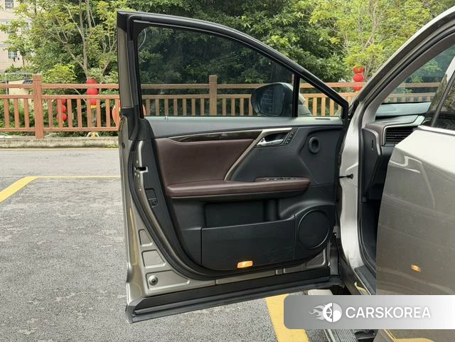 Lexus RX id 4366160 из Китая 34