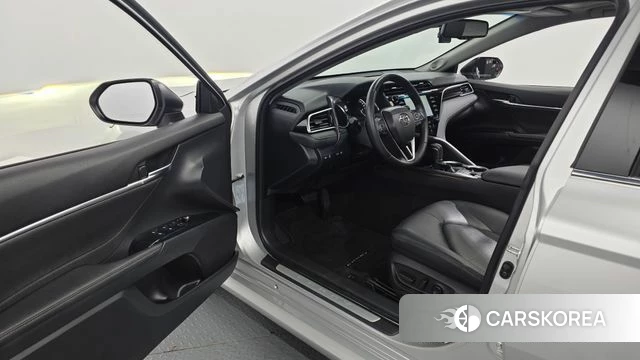 Toyota Camry (XV70) id 4536678 из Кореи 20